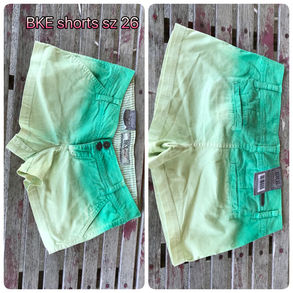 Bke Ombre Yellow To Green Tie-Dye Women’s Shorts